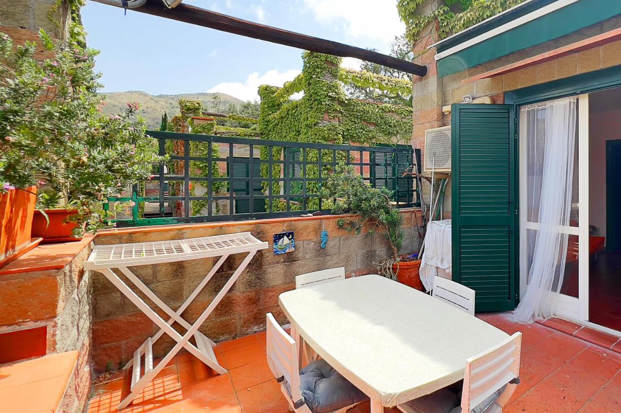Vila Bilocale Sant'Anna Vicolo Del Mughetto Exteriér fotografie